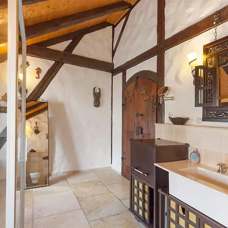 Namibia-lodge Mit 100 Qm Für 6 Pers